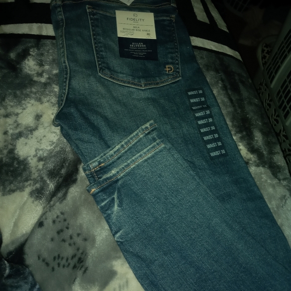 Jeans - Picture 4 of 5